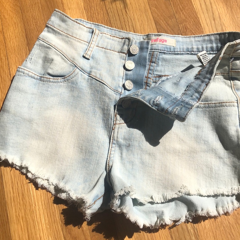 Refuge light wash jean shorts
